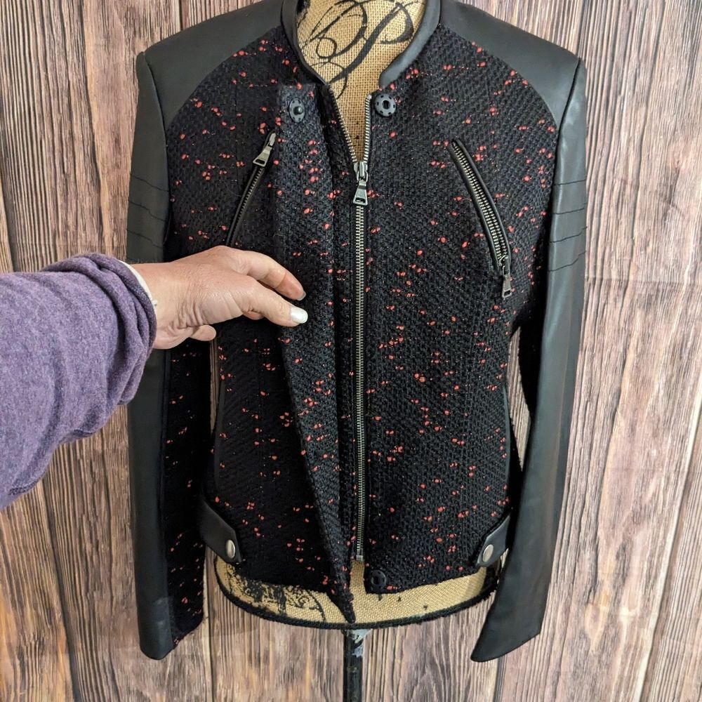 Express Jacket - Picture 3 of 15